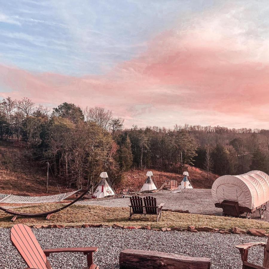 Smoky Hollow Outdoor Resort Covered Wagon Sevierville Exteriör bild