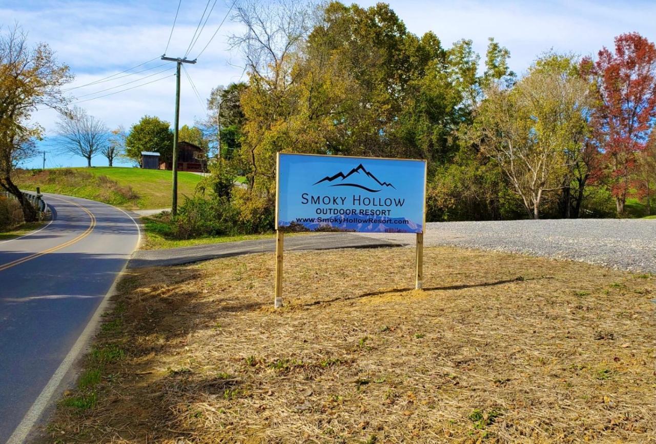 Smoky Hollow Outdoor Resort Covered Wagon Sevierville Exteriör bild